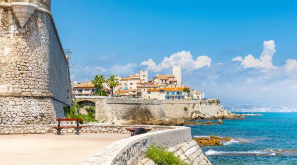 Amazing New Property In The Heart Of The Old Town Of Antibes Esterno foto
