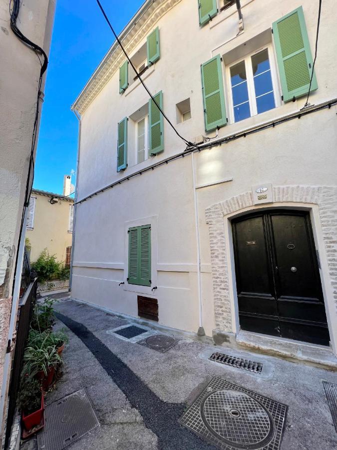 Amazing New Property In The Heart Of The Old Town Of Antibes Esterno foto