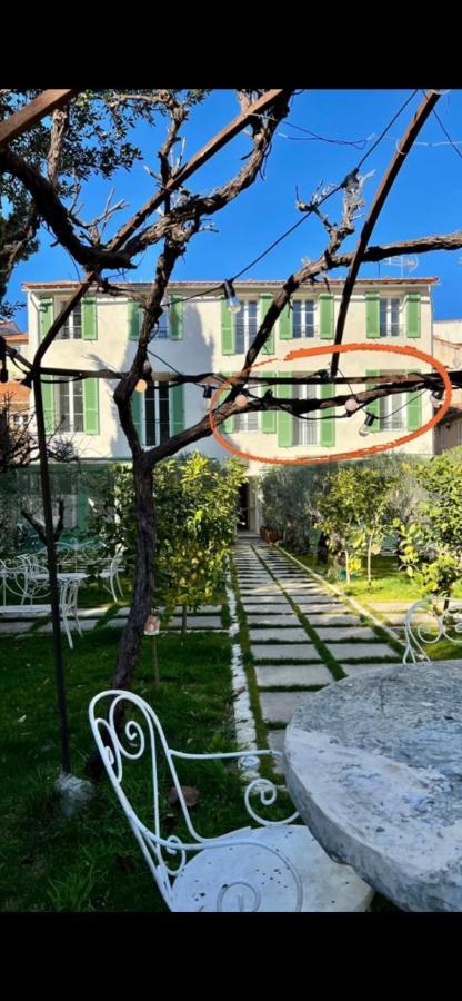 Amazing New Property In The Heart Of The Old Town Of Antibes Esterno foto