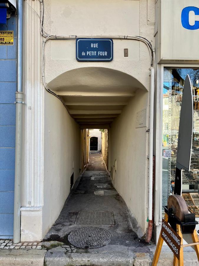 Amazing New Property In The Heart Of The Old Town Of Antibes Esterno foto