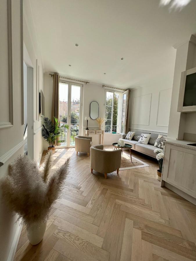 Amazing New Property In The Heart Of The Old Town Of Antibes Esterno foto