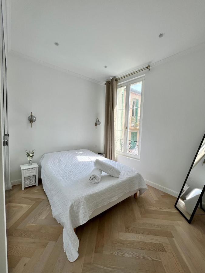 Amazing New Property In The Heart Of The Old Town Of Antibes Esterno foto